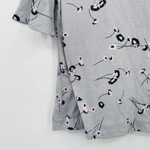 LC Lauren Conrad Size Small Gray Purple Floral Short Sleeve Boho Knit Top - Picture 5 of 9